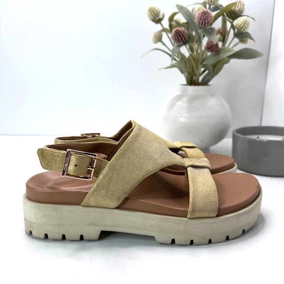 Vionic Alondra Lug T-Strap Comfort Sandal Gold Sling Back Buckle Women's 6 - Picture 1 of 10